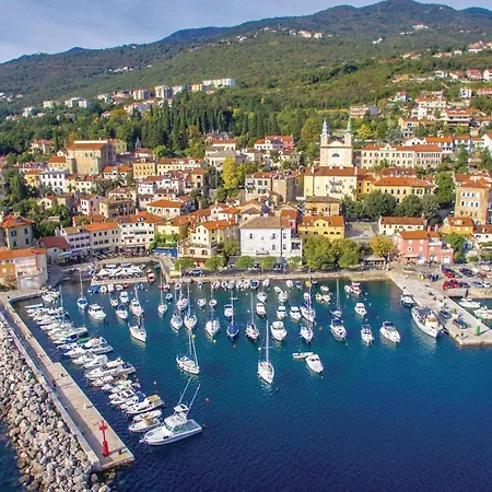 Apartment 1 Bedroom In