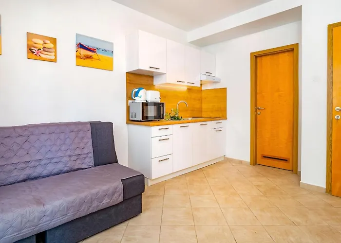 1 Bedroom In 公寓 *